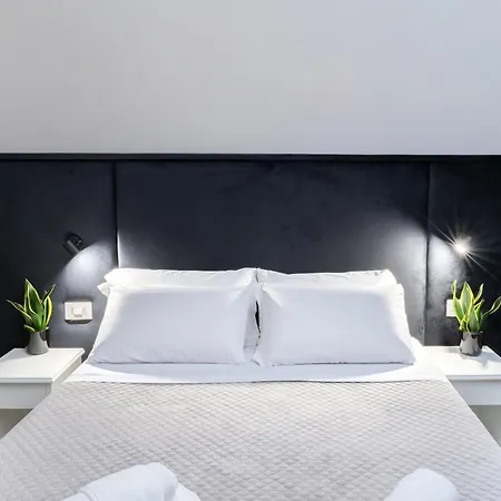بيت ضيافة Dimora Neapolis 4*