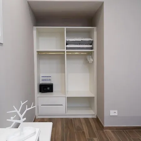 Dimora Neapolis Гостевой дом 4*