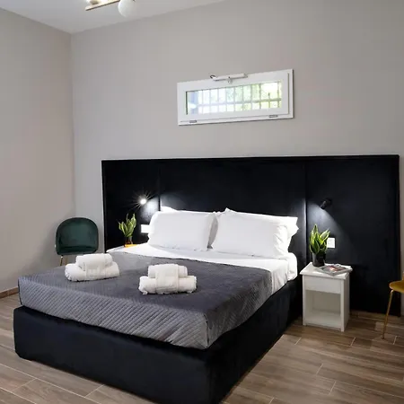 Гостевой дом Dimora Neapolis 4*