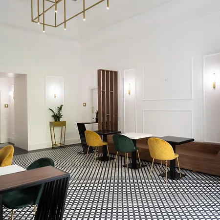 Πανσιόν Dimora Neapolis 4*